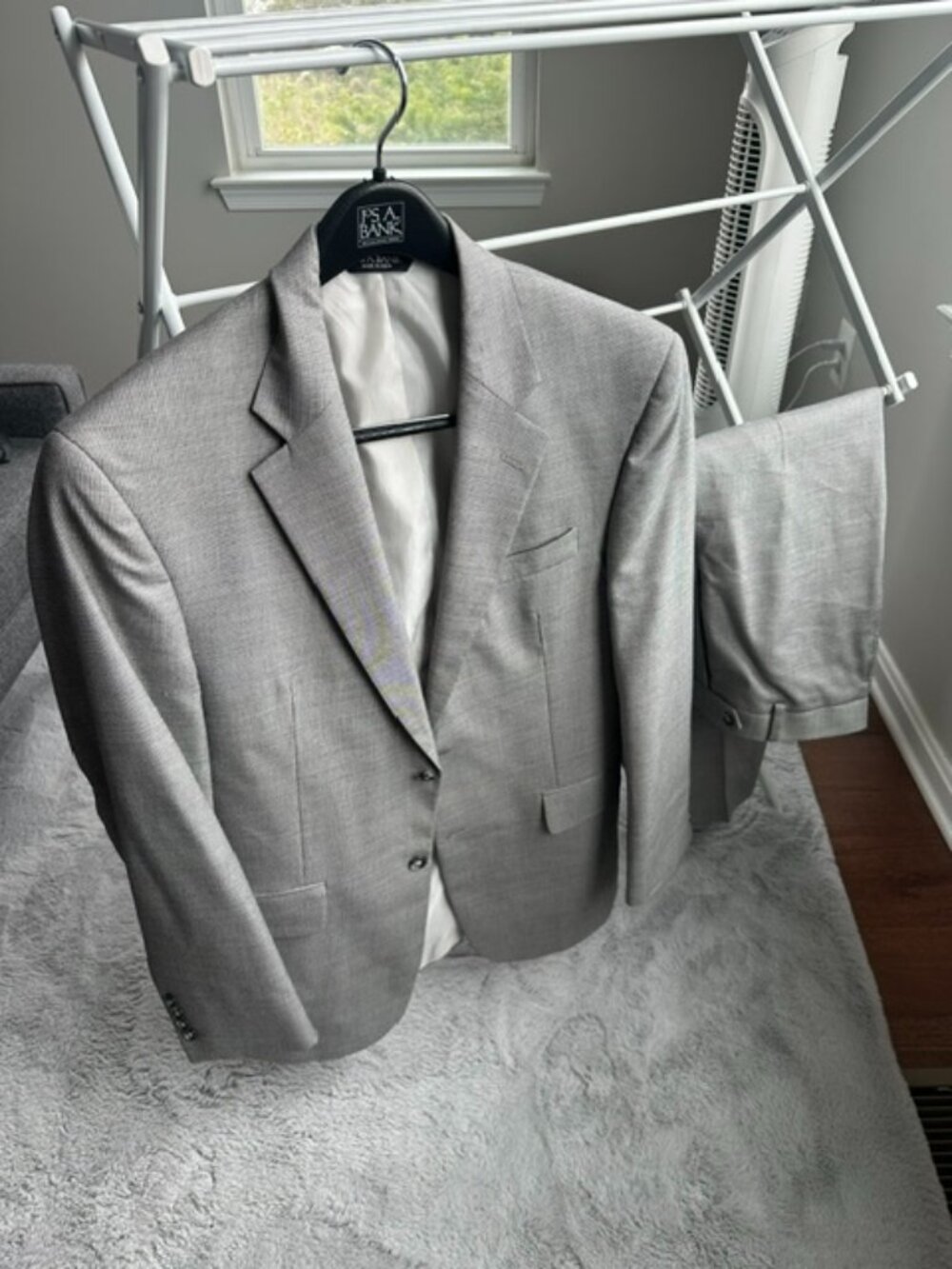 Jos. A Bank Gray Suit - 42 Chest Regular, 31/30 Pants